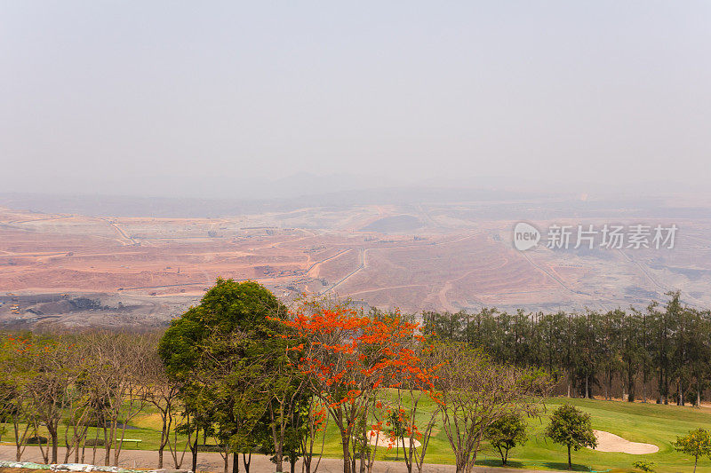 Mae Moh 煤矿全景